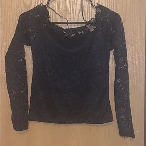 Off the shoulder lace long sleeve